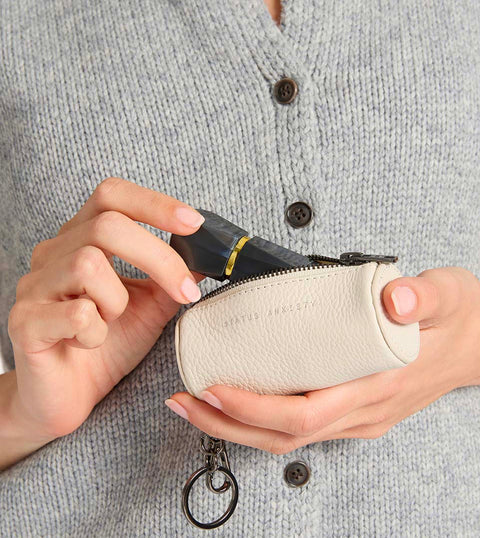 STATUS ANXIETY Escape Pouch Chalk