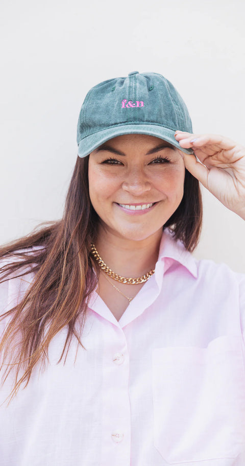 FEATHER AND NOISE Gigi Hat Forest Green