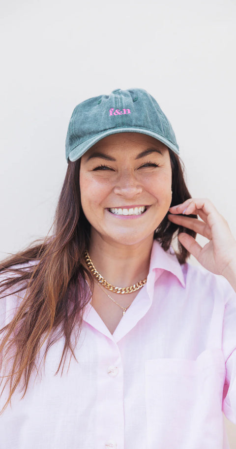 FEATHER AND NOISE Gigi Hat Forest Green