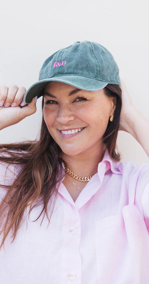 FEATHER AND NOISE Gigi Hat Forest Green