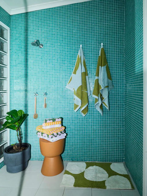 MOSEY ME Pebble Bath Towel