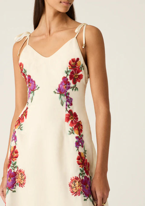 MOS THE LABEL Frida Embroidery Maxi Dress